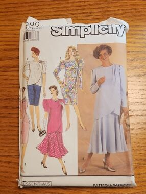 Simplicity Sewing Pattern - Dress Uncut Size 16-24